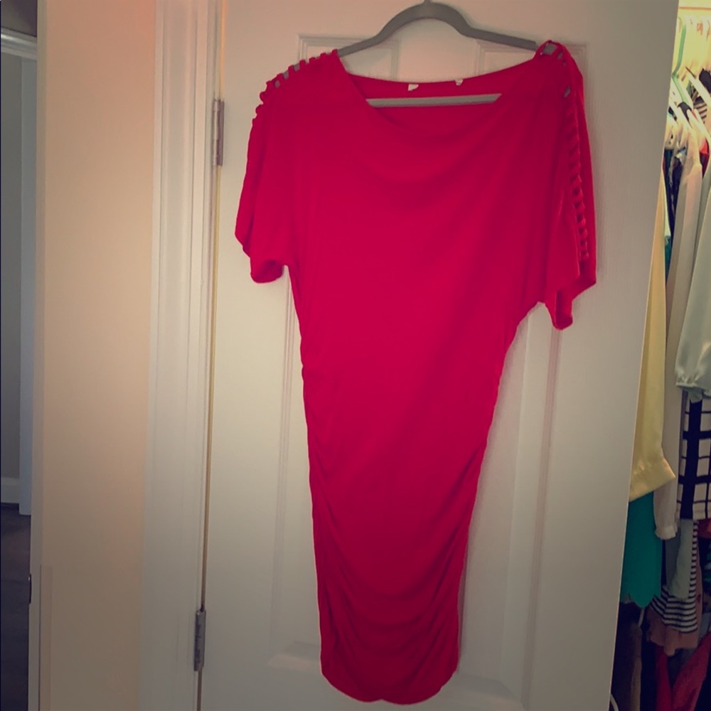 Form-fitting red dress